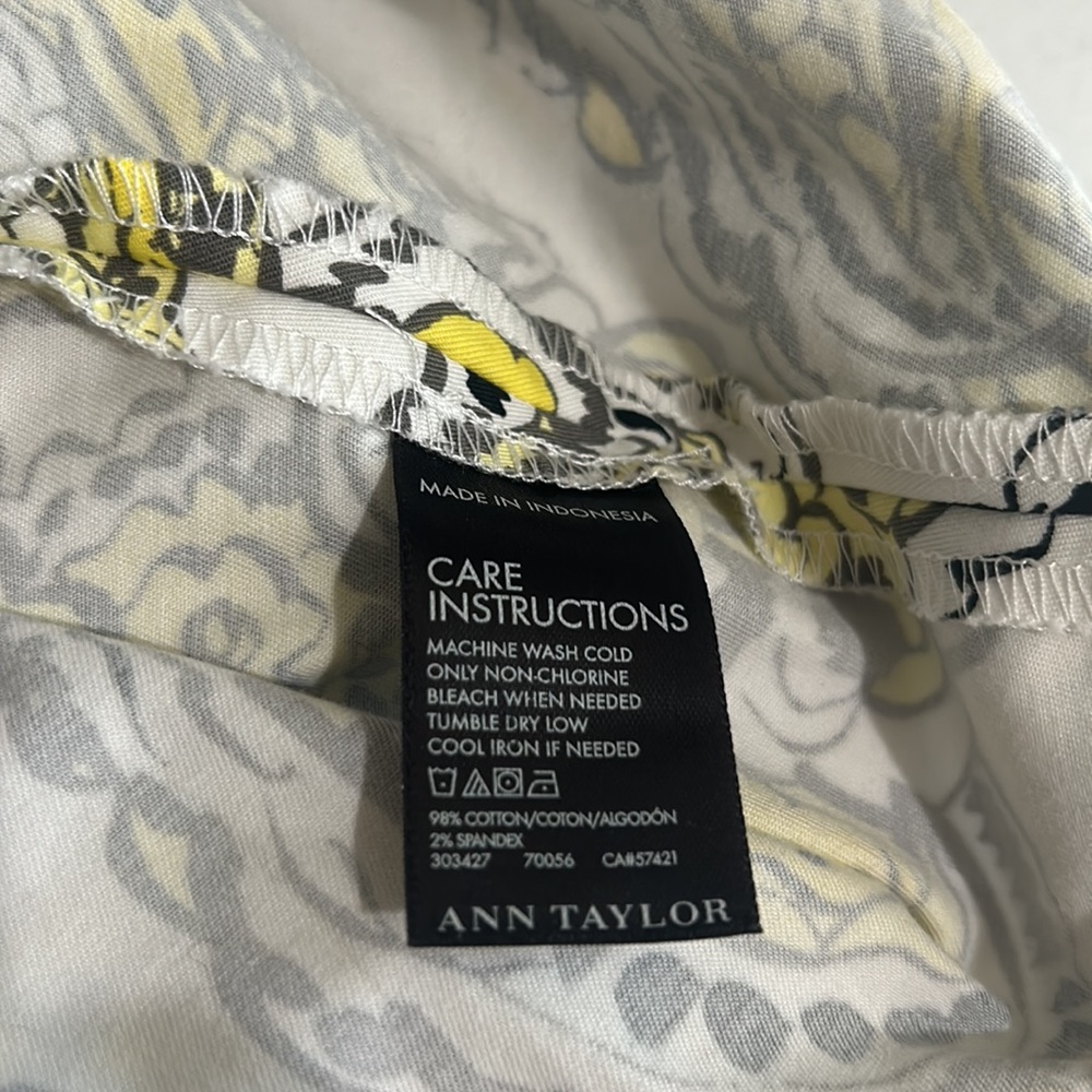 Ann Taylor White & Yellow Print Madison Skirt, Size 8P - Picture 7 of 7